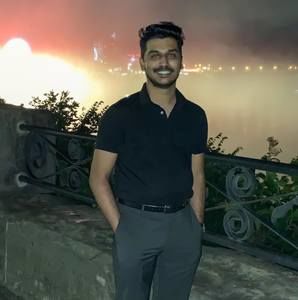 Meet your Posher, Hamza